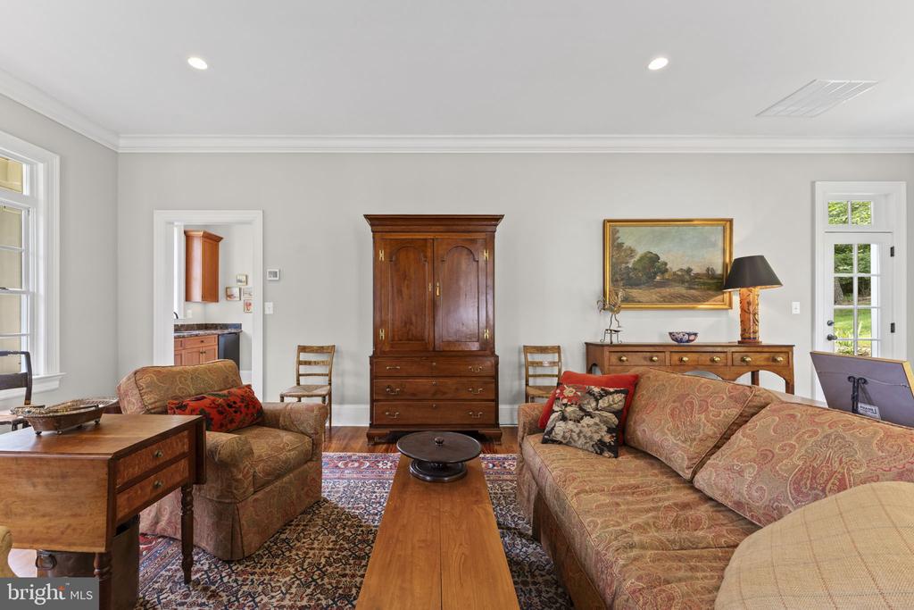 12004 RAVEN LANE