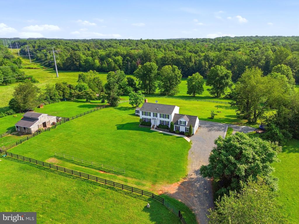 9411 GREEN MEADOWS ROAD