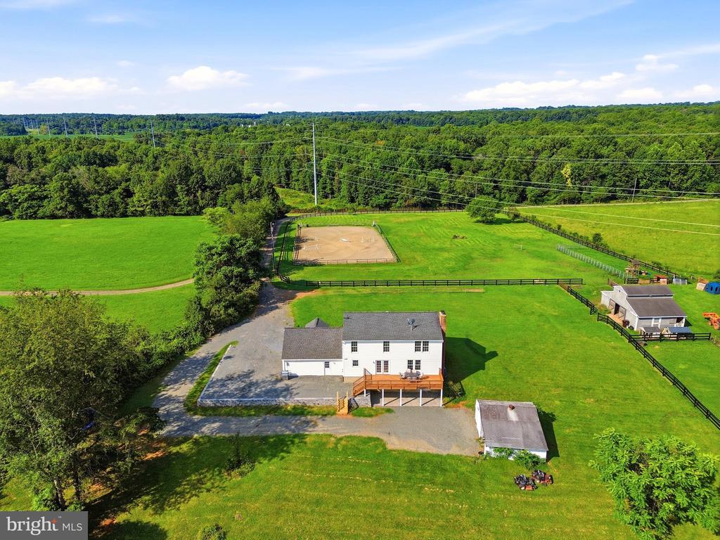 9411 GREEN MEADOWS ROAD