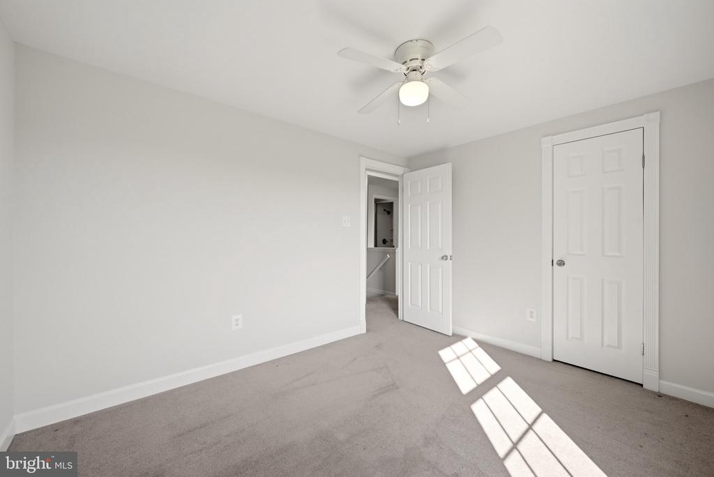 9411 GREEN MEADOWS ROAD