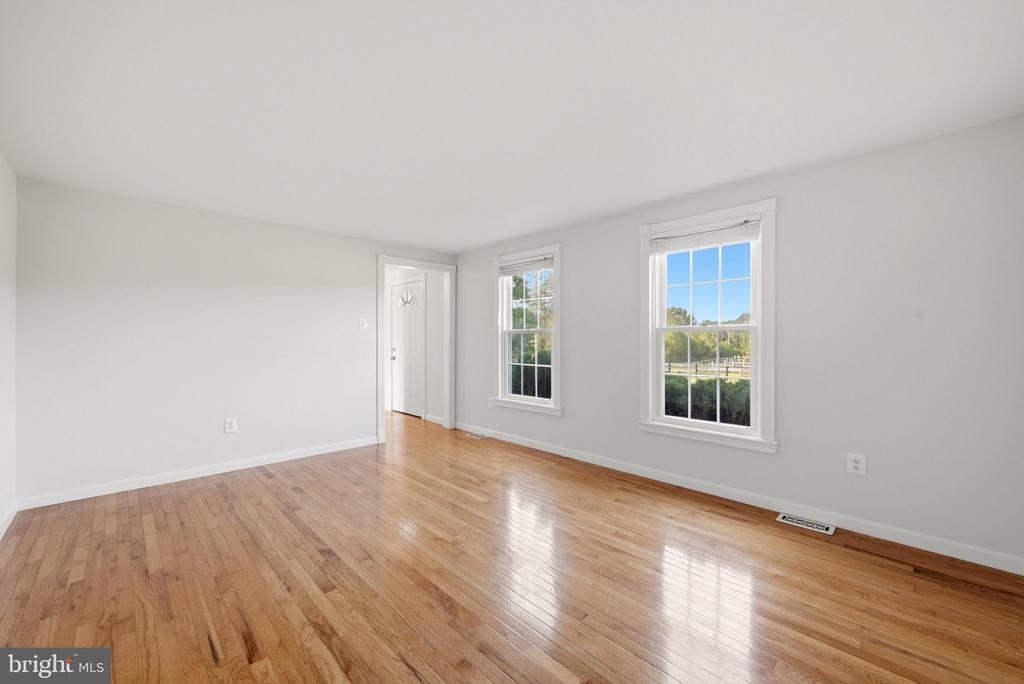 9411 GREEN MEADOWS ROAD
