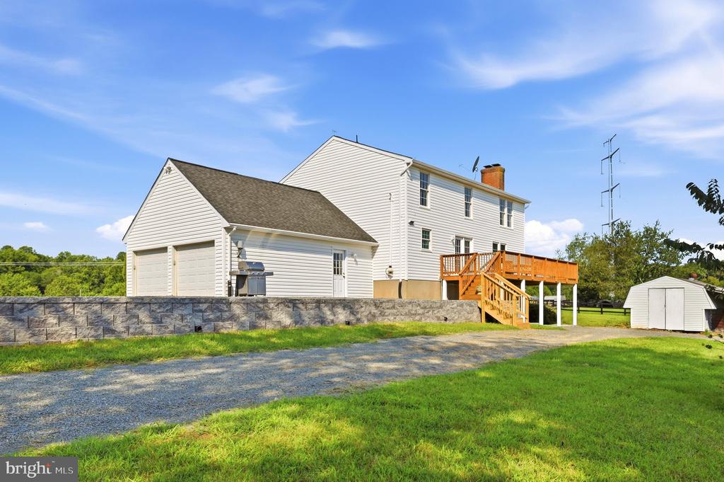 9411 GREEN MEADOWS ROAD