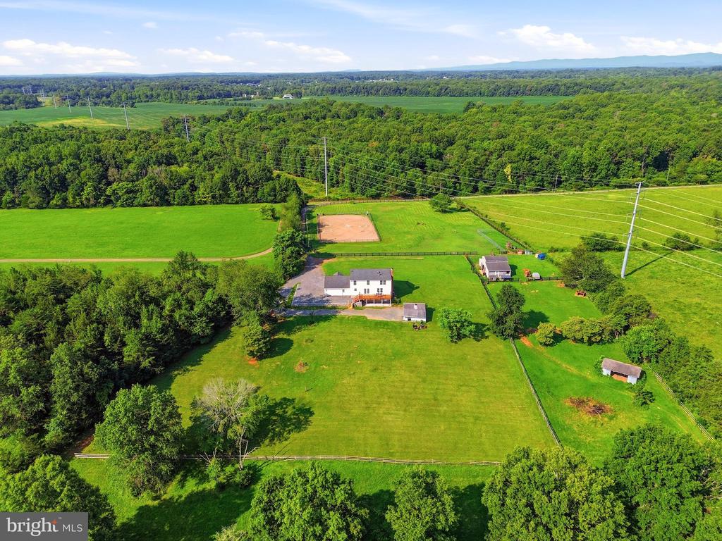 9411 GREEN MEADOWS ROAD
