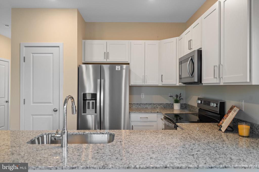112 HOPI PLACE