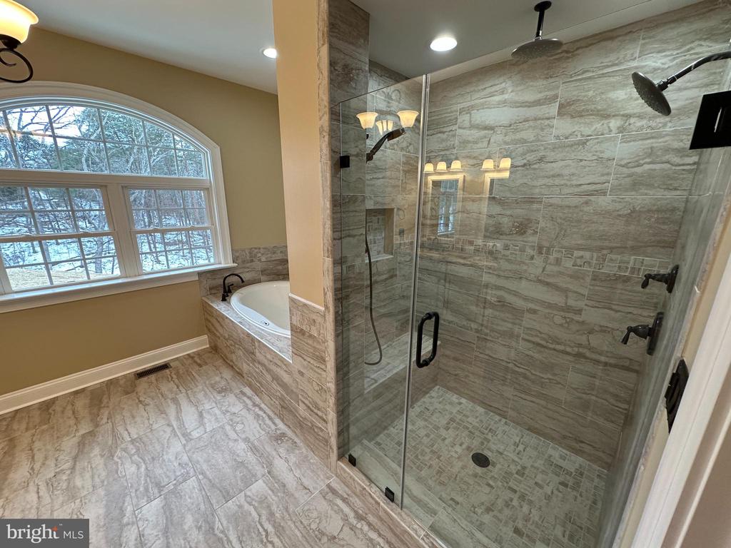 115 SPLIT RIDGE LANE
