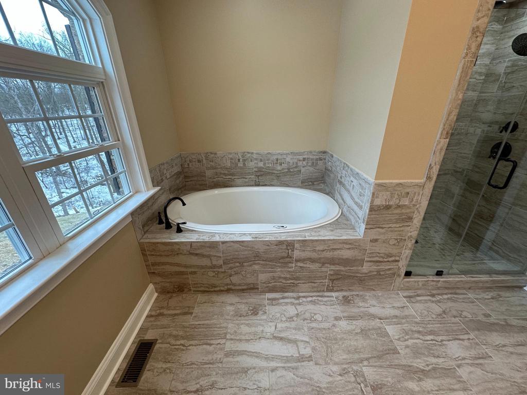 115 SPLIT RIDGE LANE
