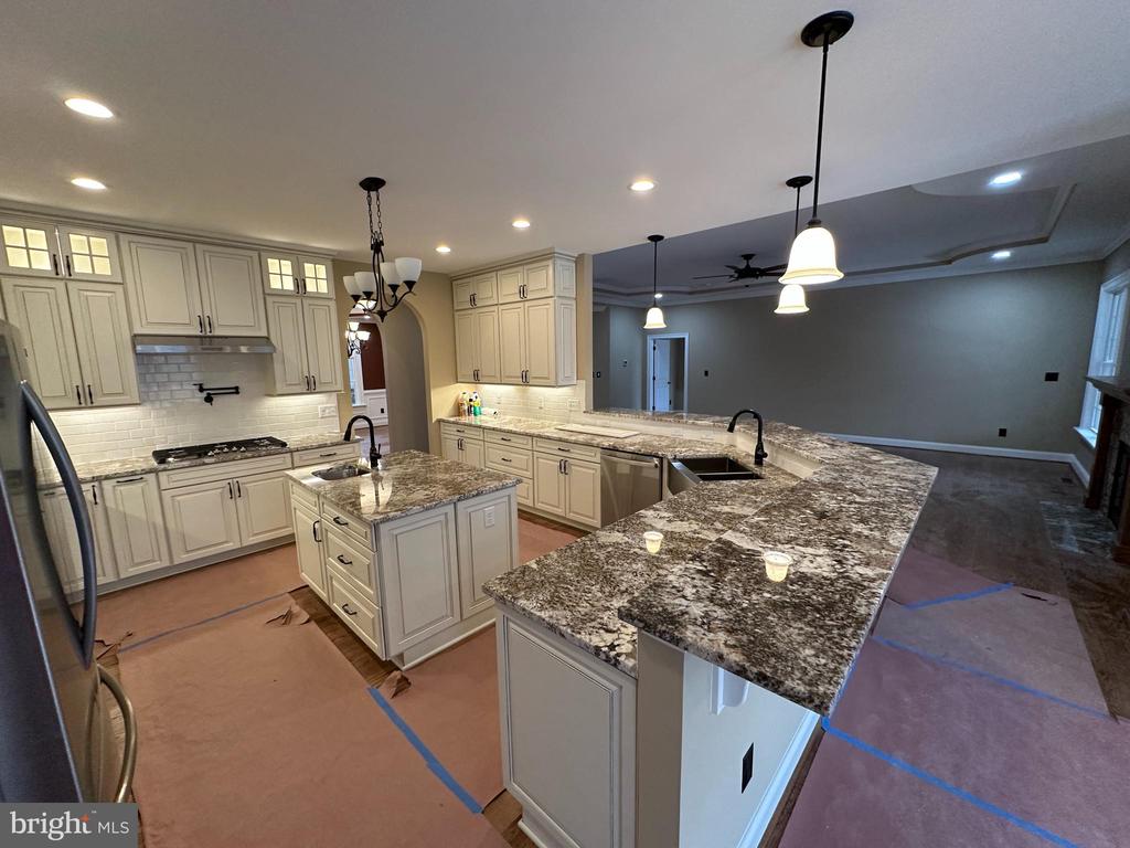 115 SPLIT RIDGE LANE