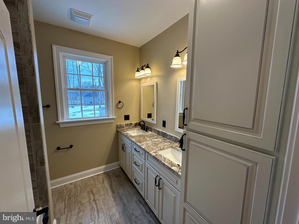 115 SPLIT RIDGE LANE