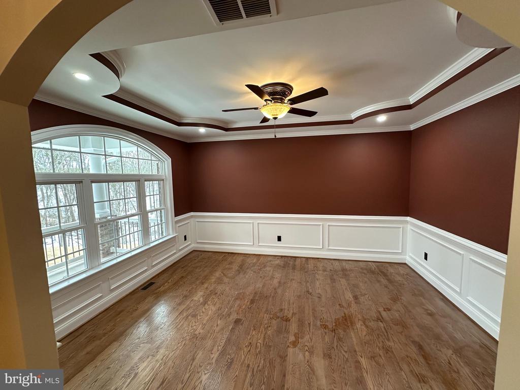 115 SPLIT RIDGE LANE