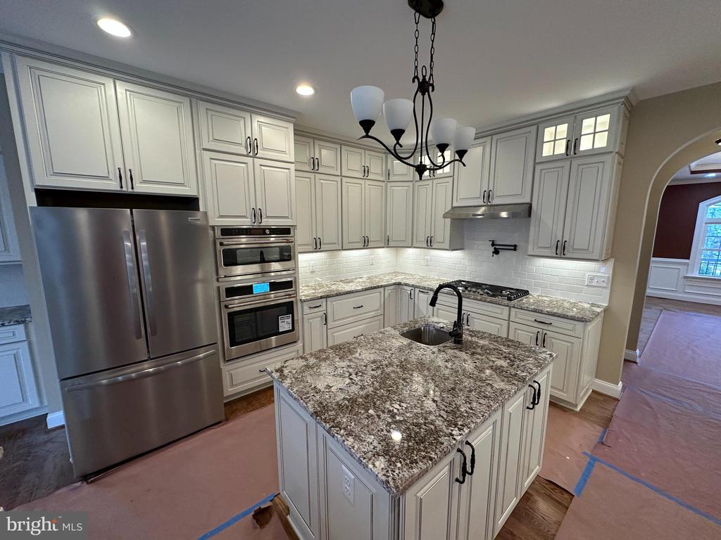 115 SPLIT RIDGE LANE