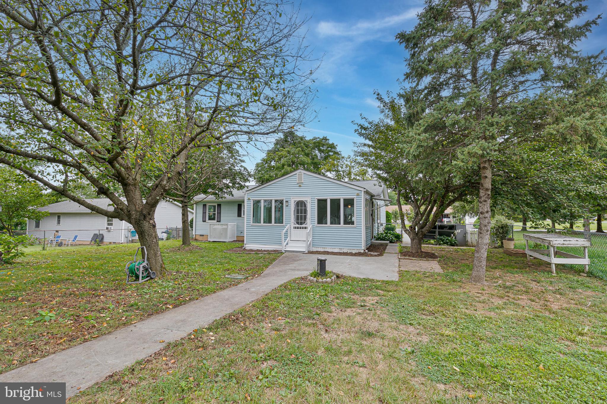 238 HACKBERRY DRIVE