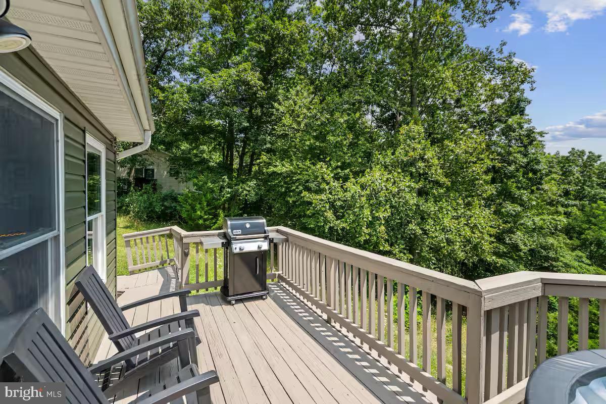 307 FOX RUN LANE