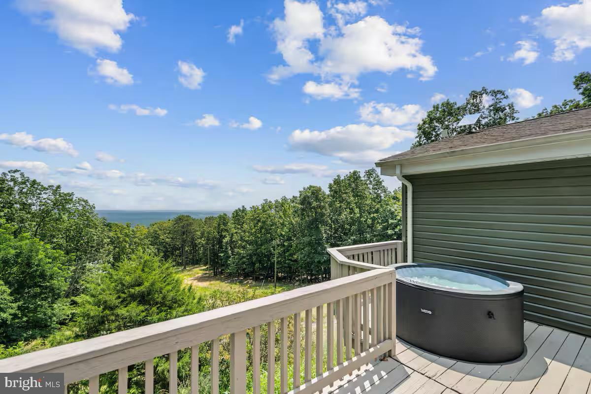 307 FOX RUN LANE