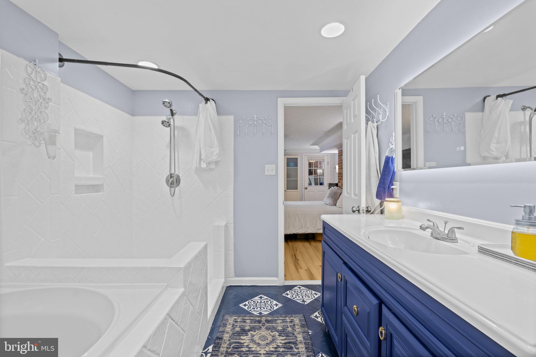 121 CHEROKEE TRAIL