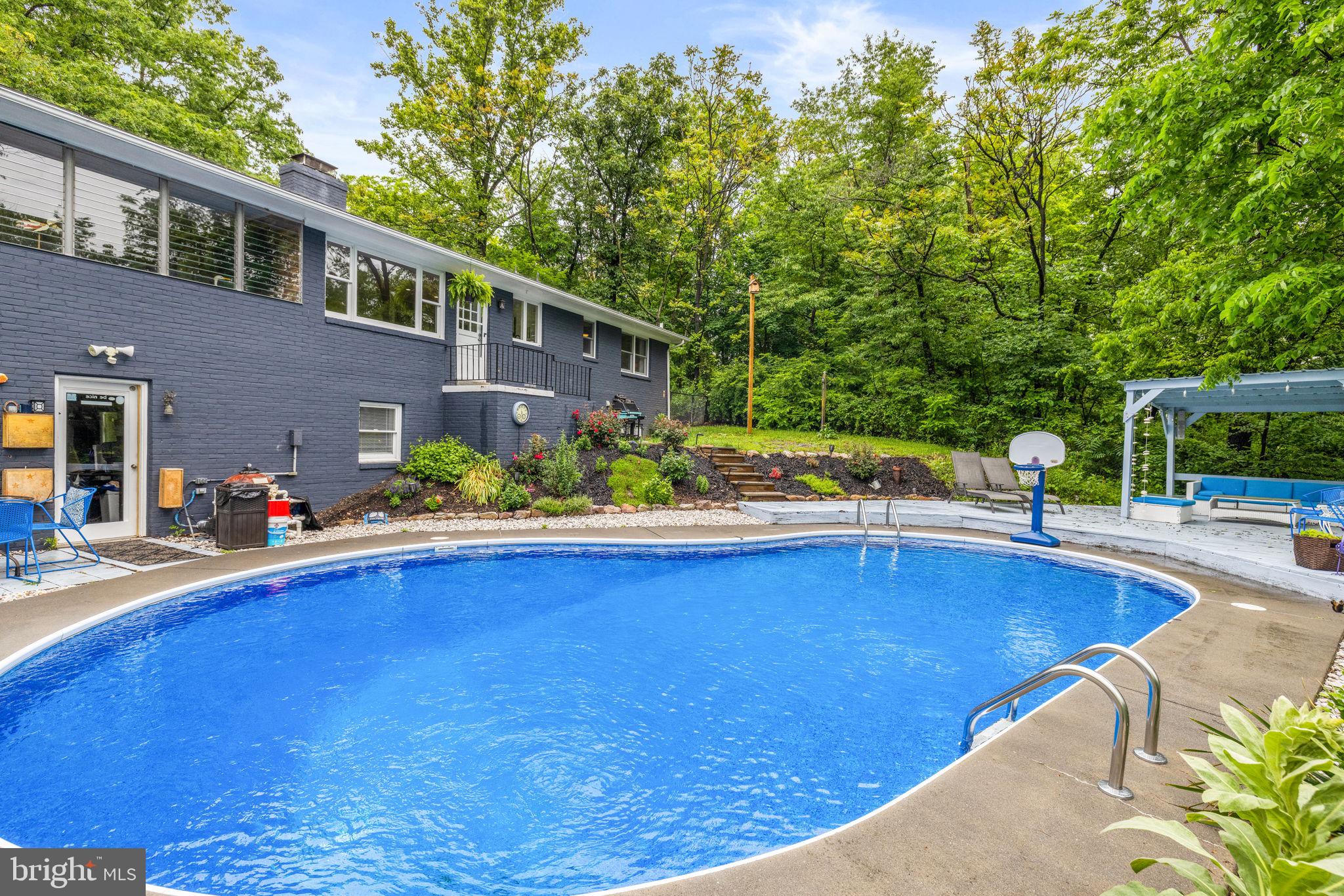 121 CHEROKEE TRAIL