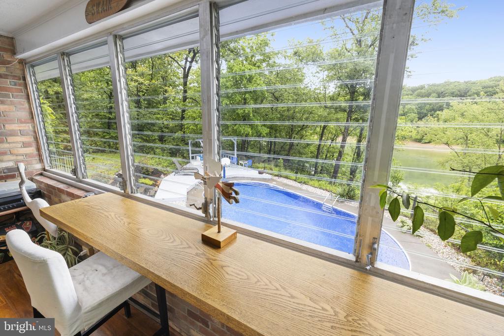 121 CHEROKEE TRAIL
