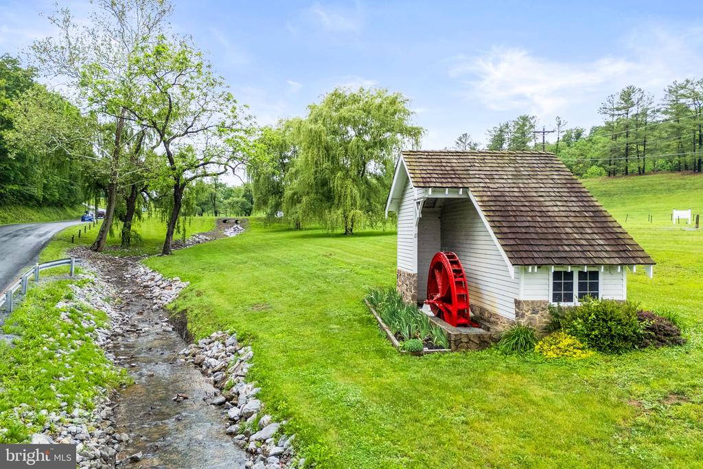 121 CHEROKEE TRAIL