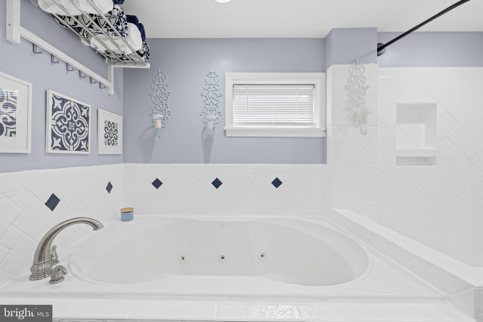 121 CHEROKEE TRAIL
