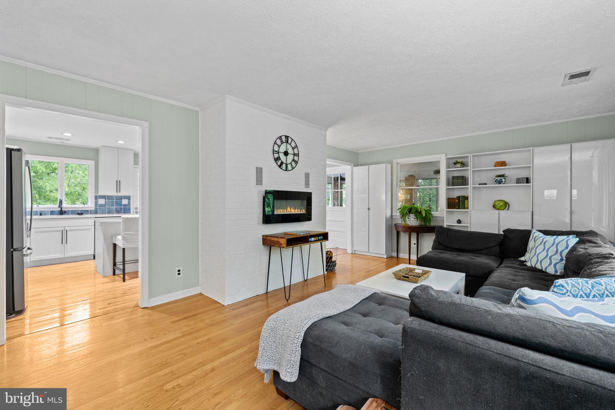 121 CHEROKEE TRAIL
