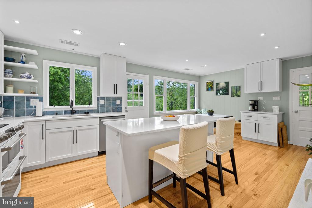 121 CHEROKEE TRAIL