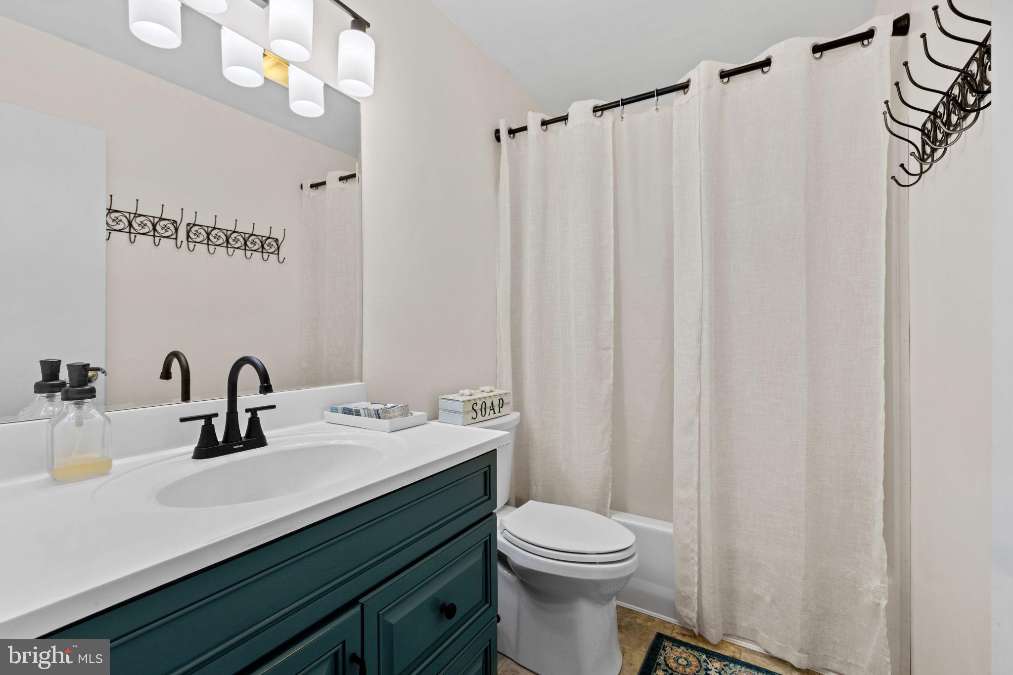 121 CHEROKEE TRAIL