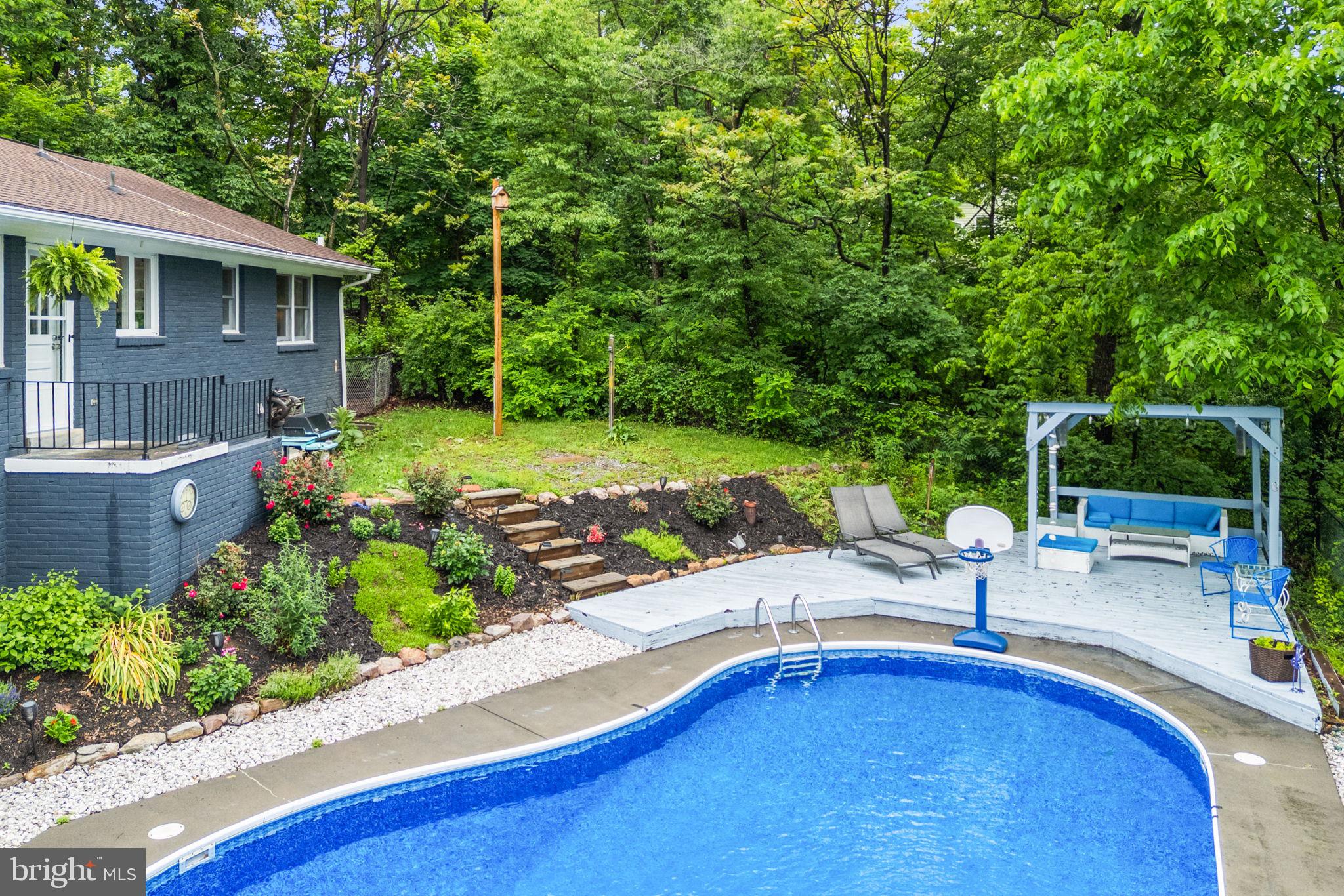 121 CHEROKEE TRAIL