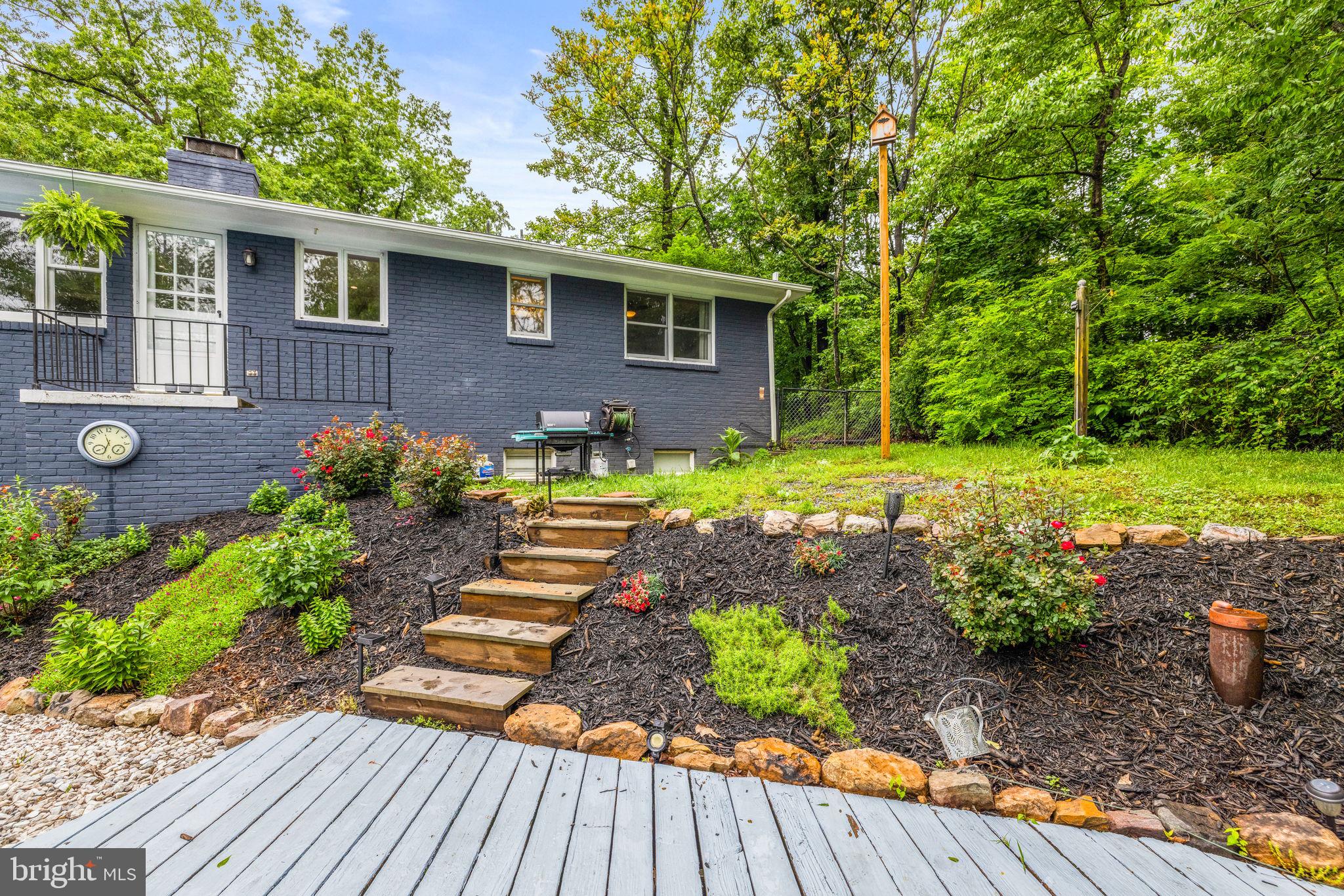 121 CHEROKEE TRAIL
