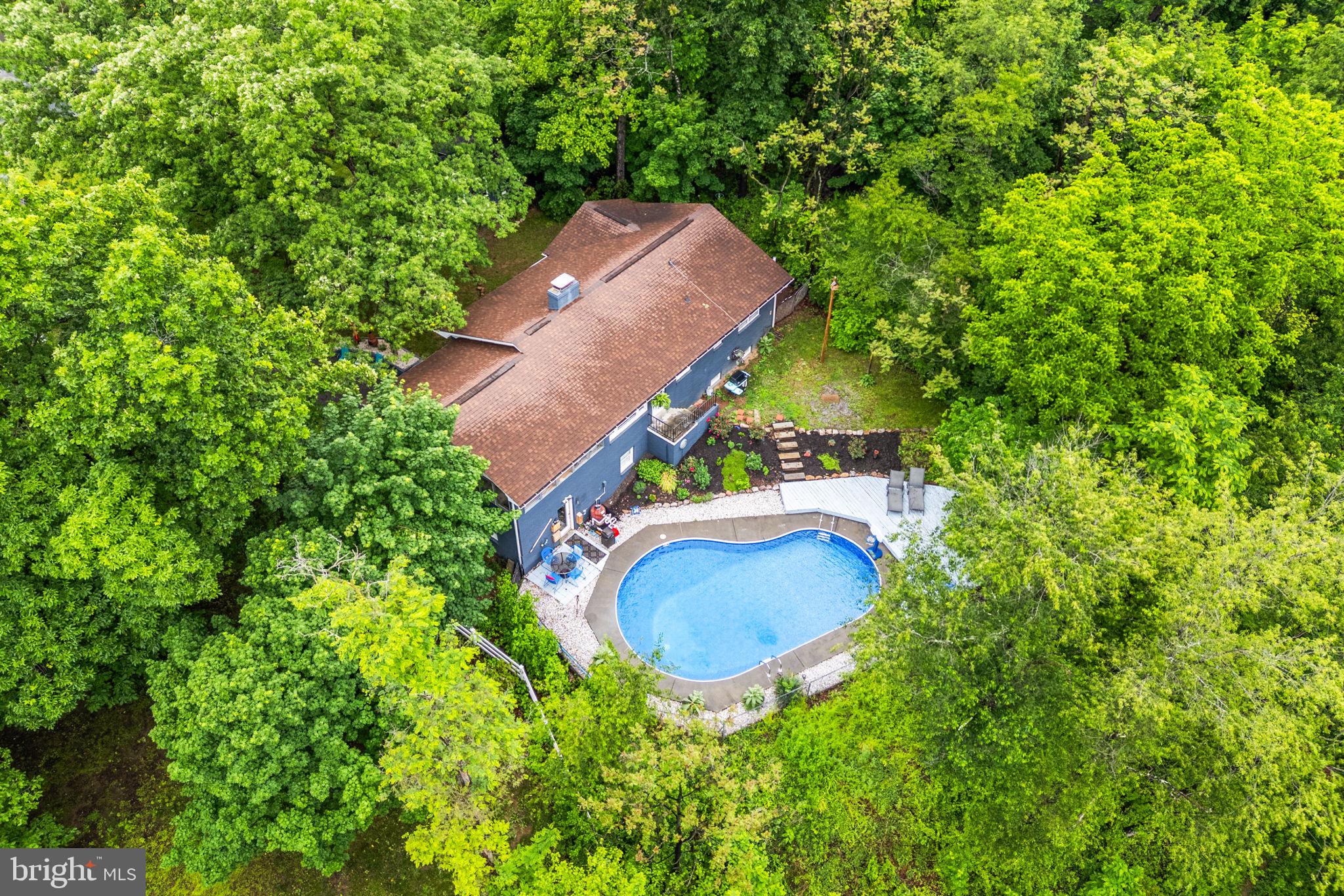 121 CHEROKEE TRAIL