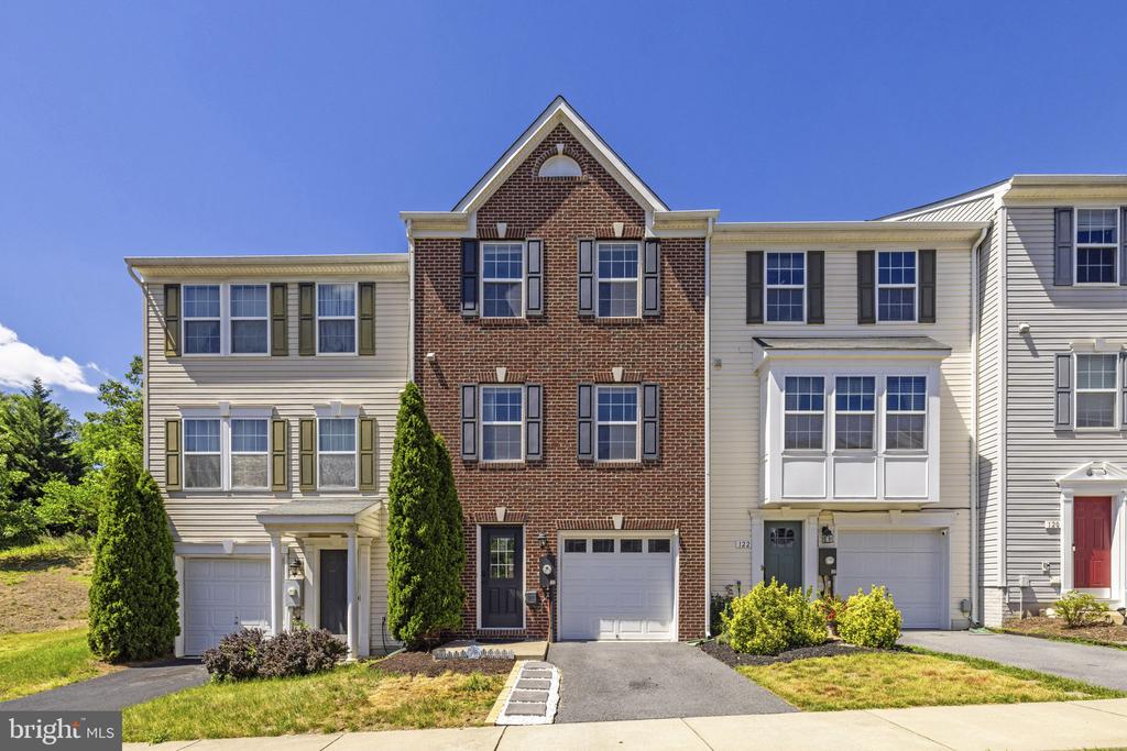 124 WORSHAM TERRACE