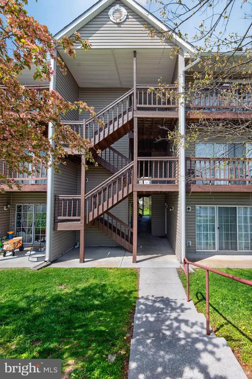 102 TIMBERLAKE TERRACE Unit: 11