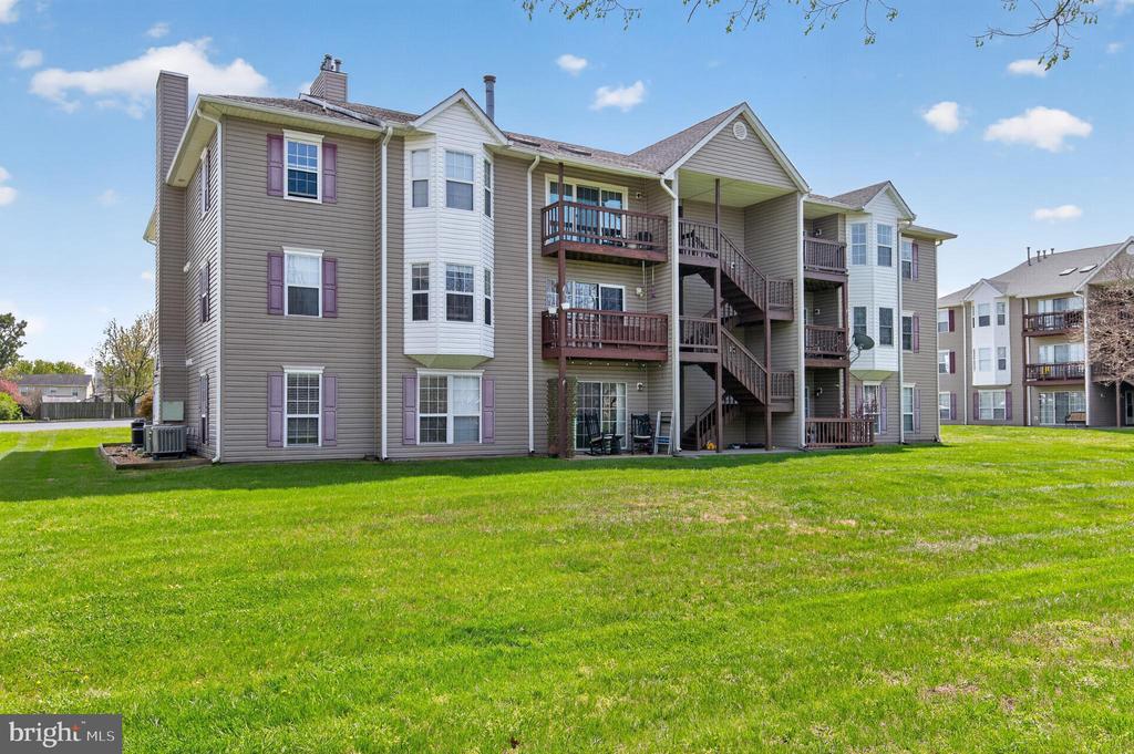 102 TIMBERLAKE TERRACE Unit: 11