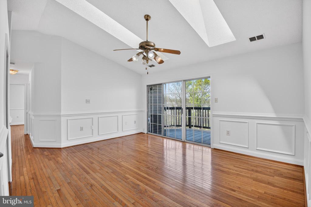 102 TIMBERLAKE TERRACE Unit: 11