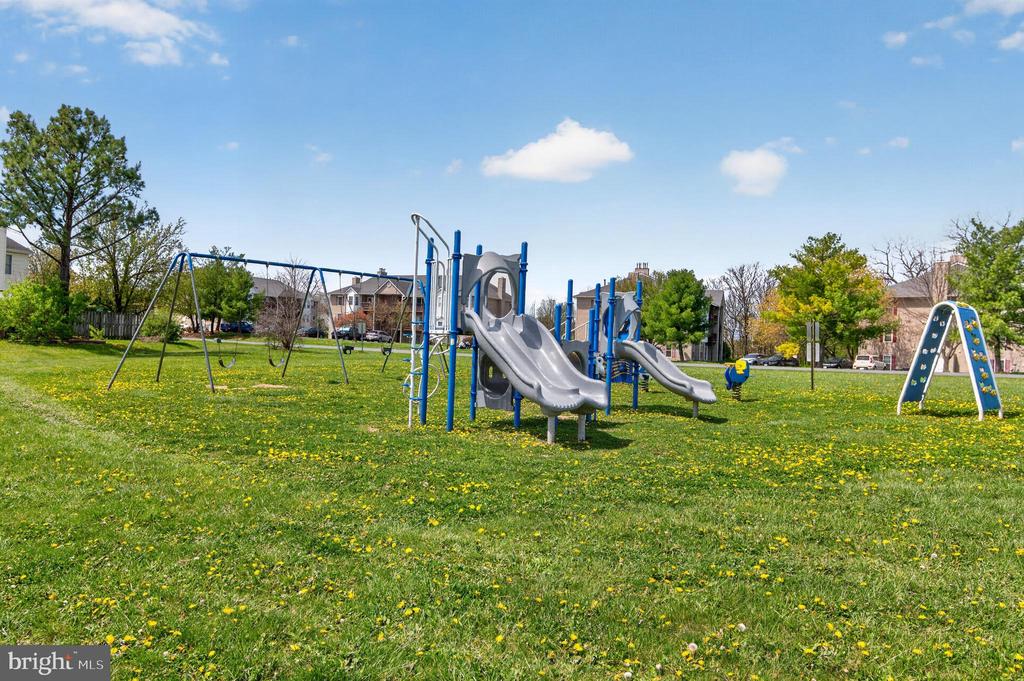 102 TIMBERLAKE TERRACE Unit: 11