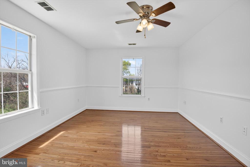 102 TIMBERLAKE TERRACE Unit: 11