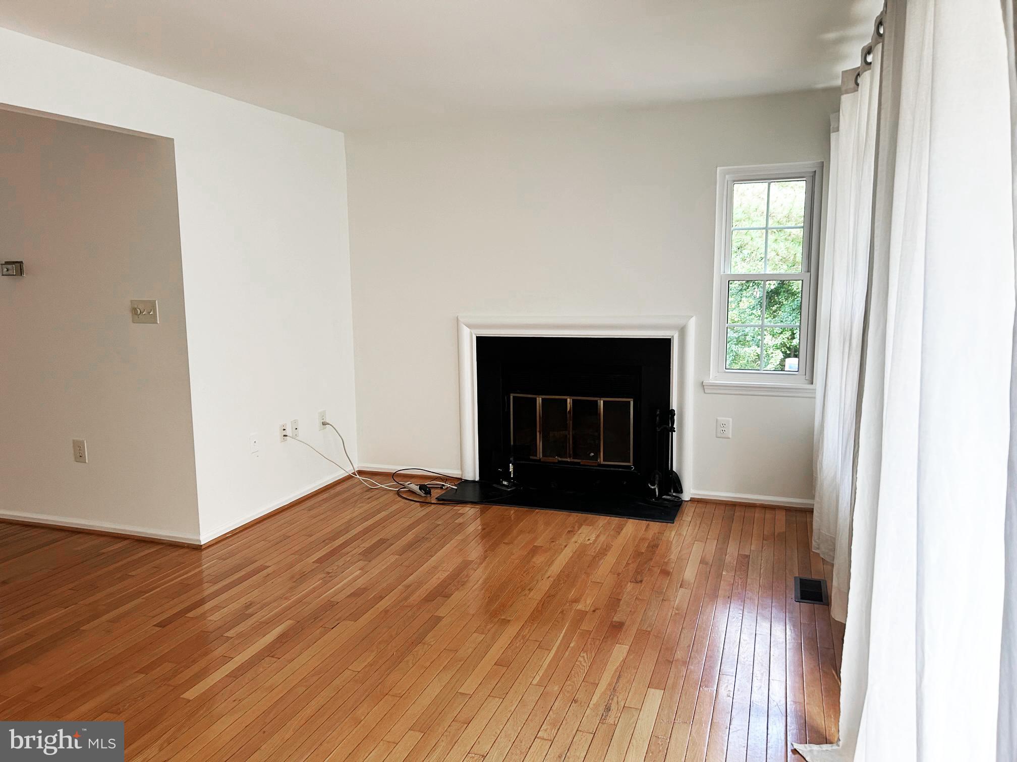 5701 EVERGREEN KNOLL COURT