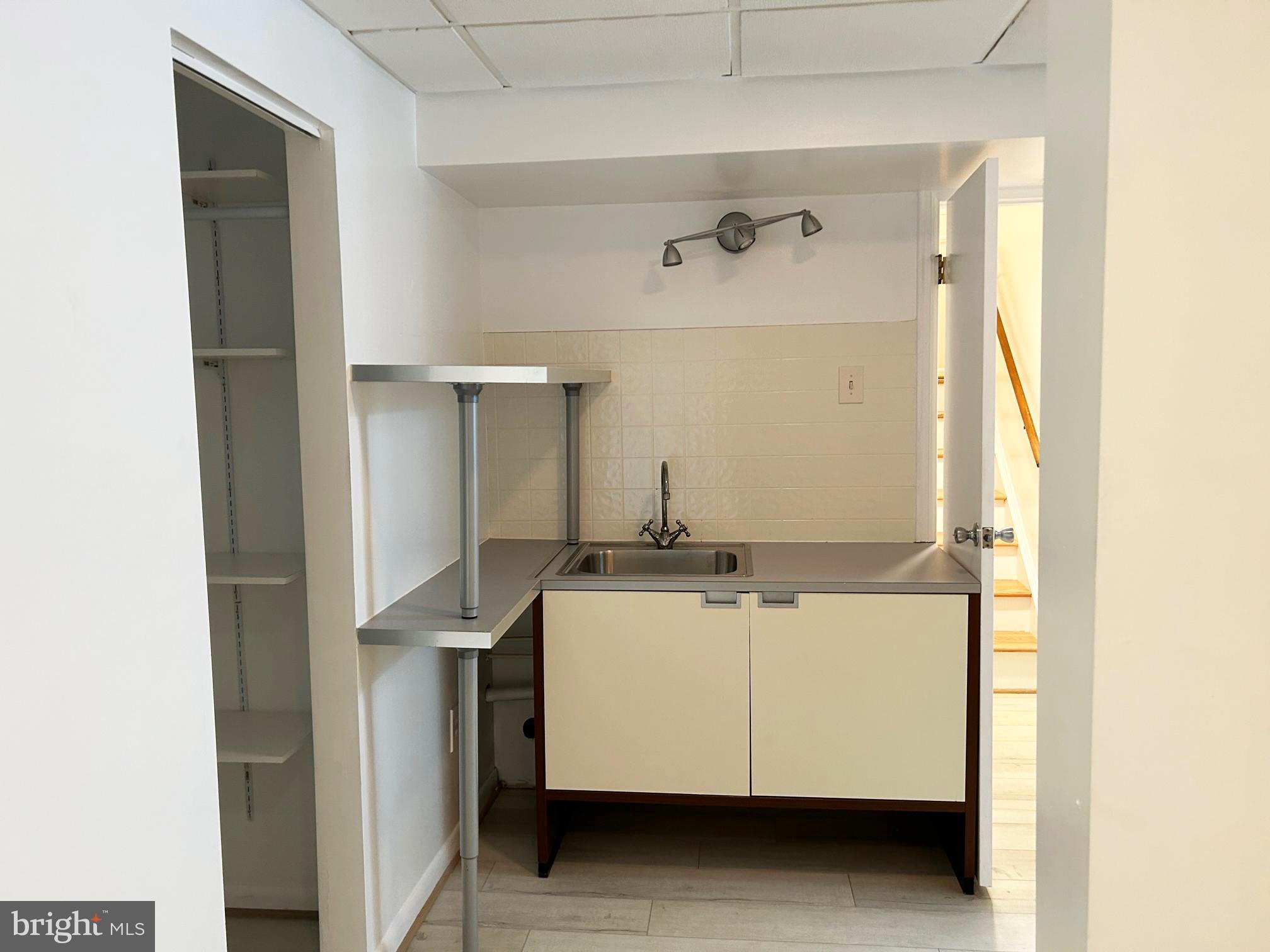 5701 EVERGREEN KNOLL COURT