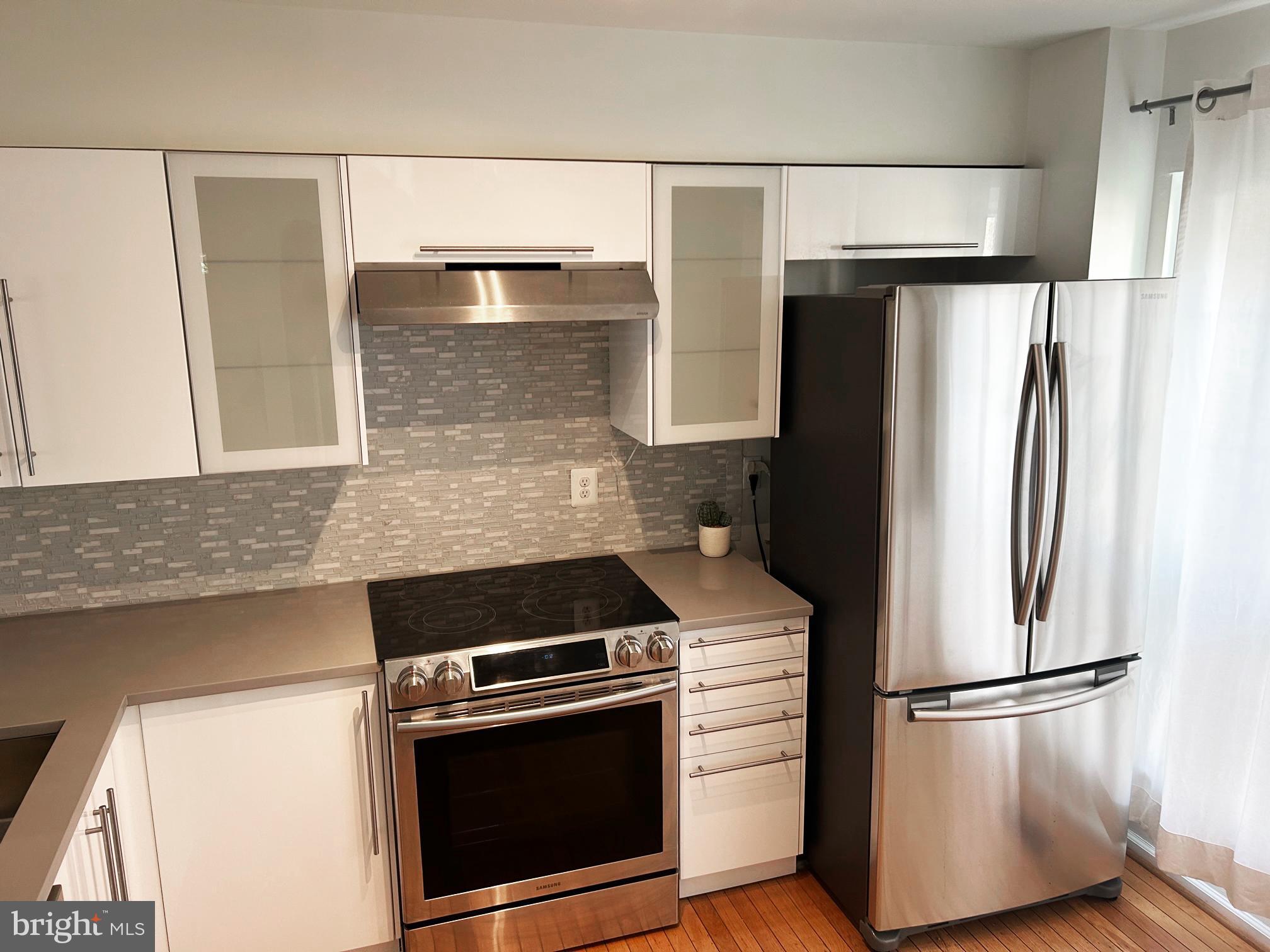 5701 EVERGREEN KNOLL COURT