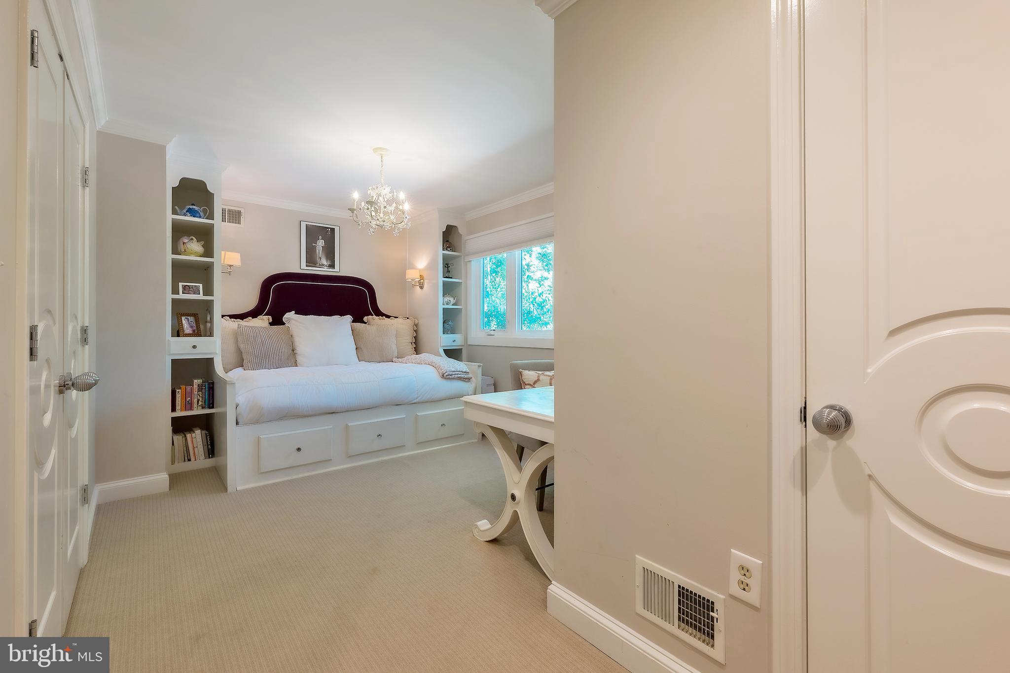 3803 BELLE RIVE TERRACE