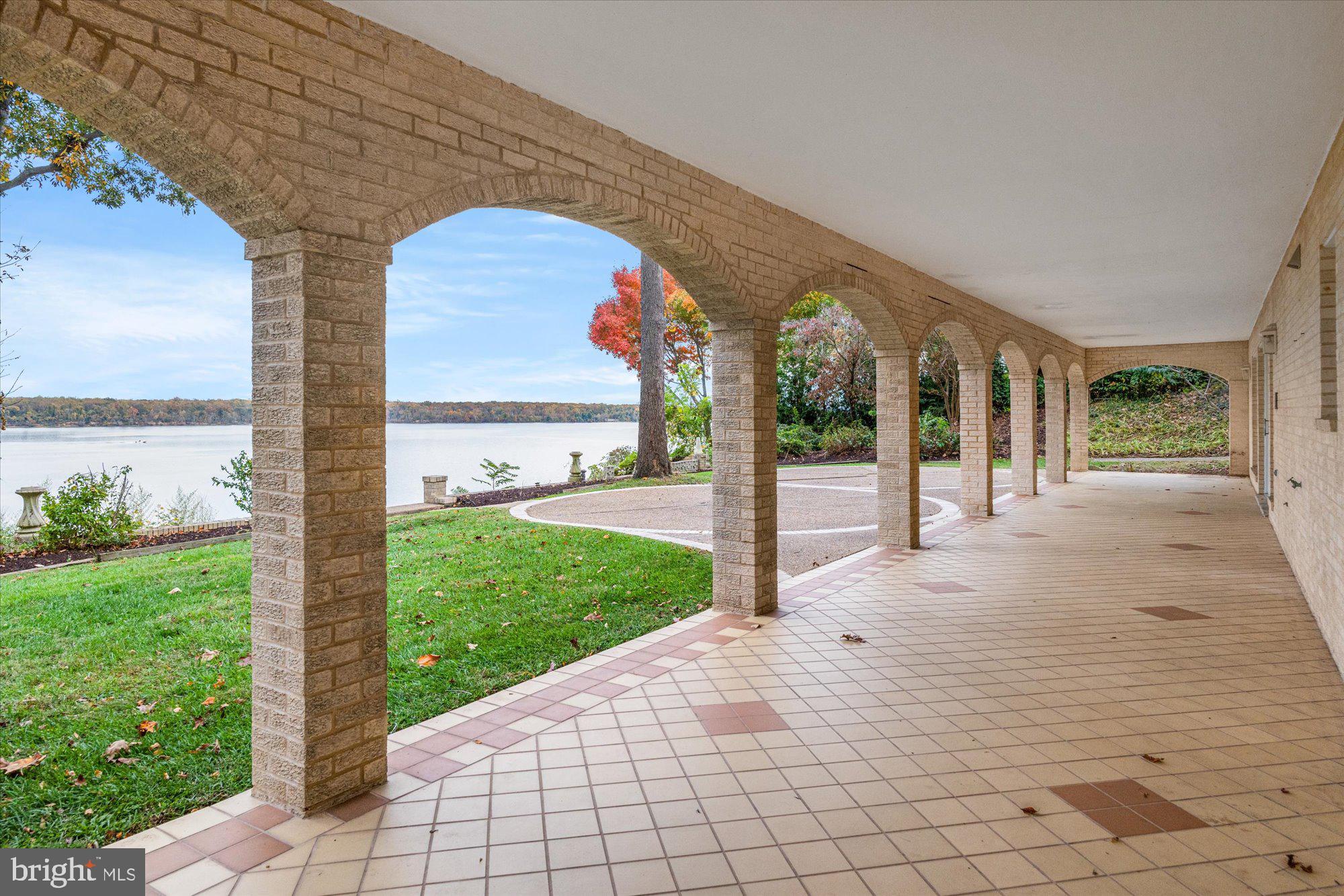 3901 BELLE RIVE TERRACE