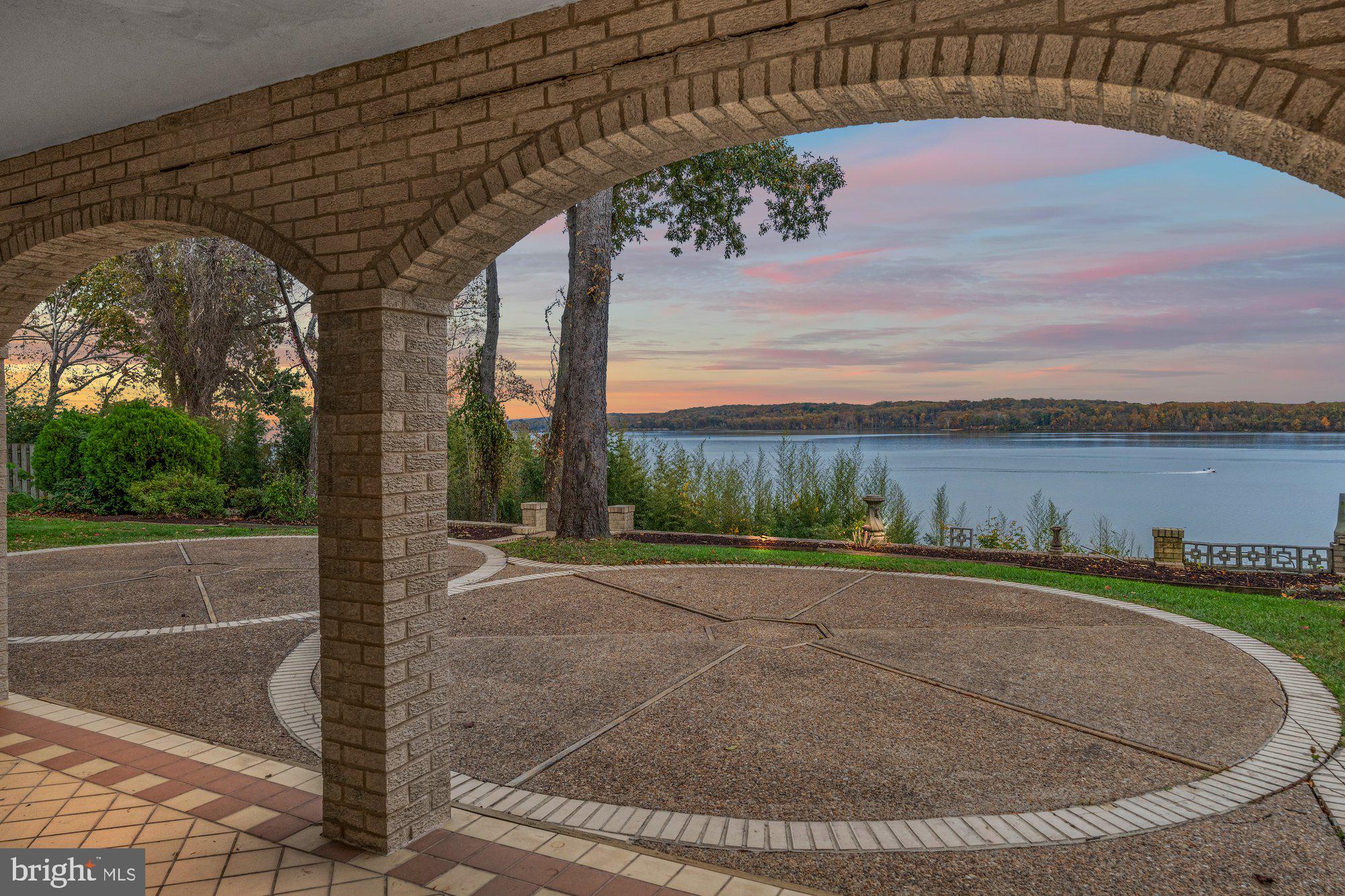 3901 BELLE RIVE TERRACE