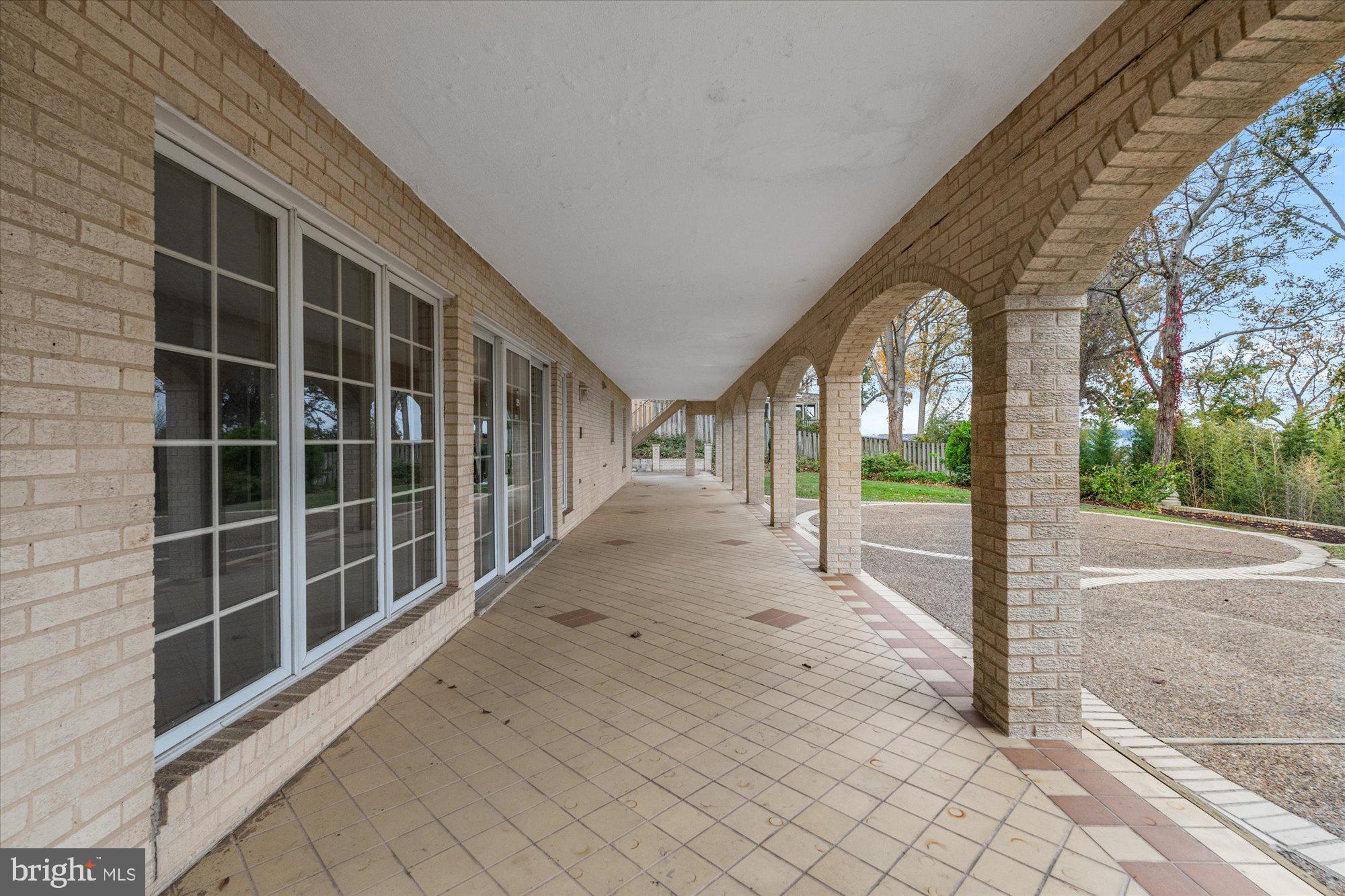 3901 BELLE RIVE TERRACE