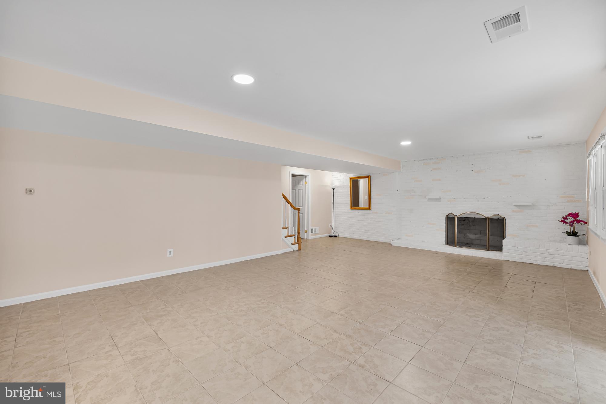 4206 SLEEPY HOLLOW ROAD