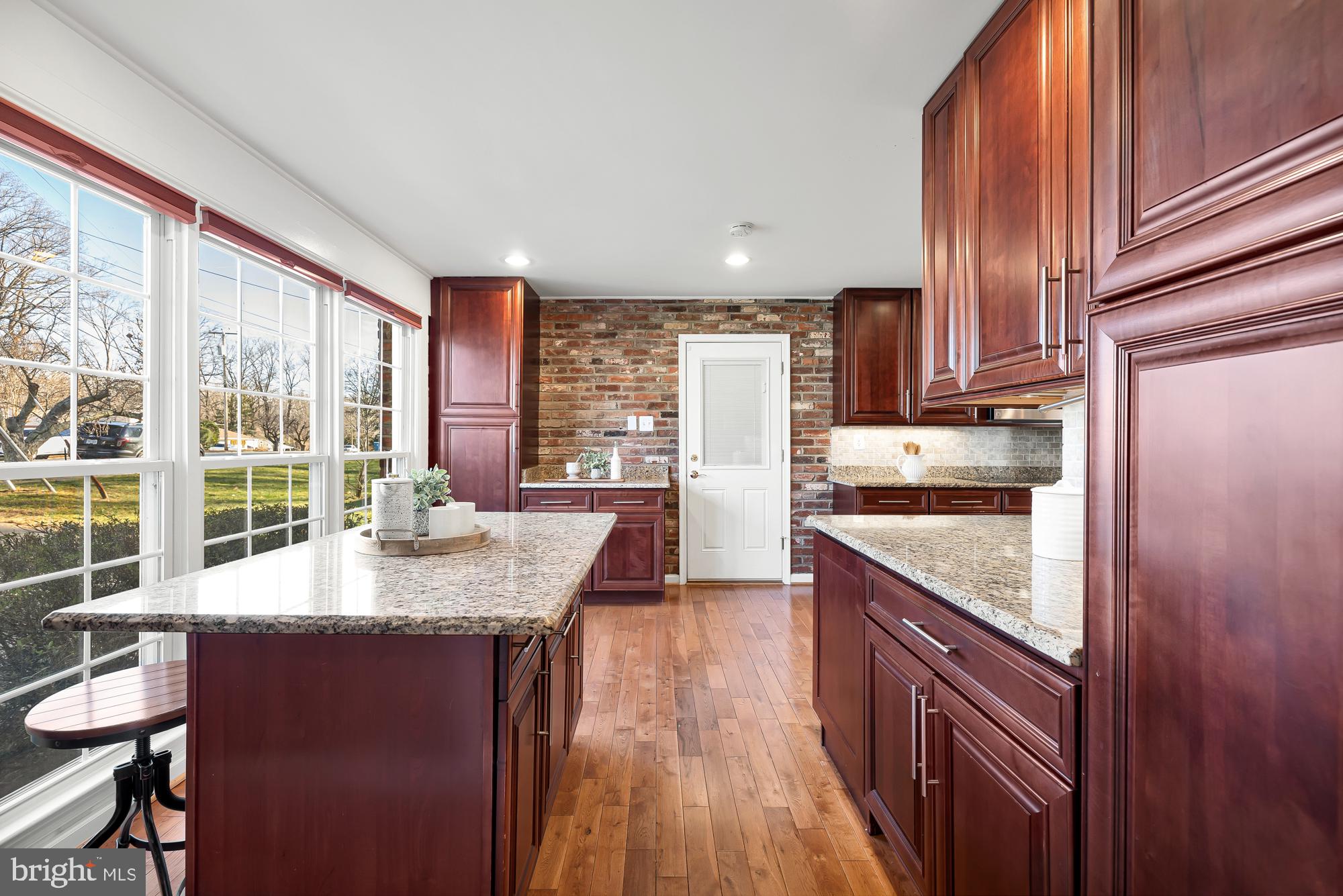 4206 SLEEPY HOLLOW ROAD