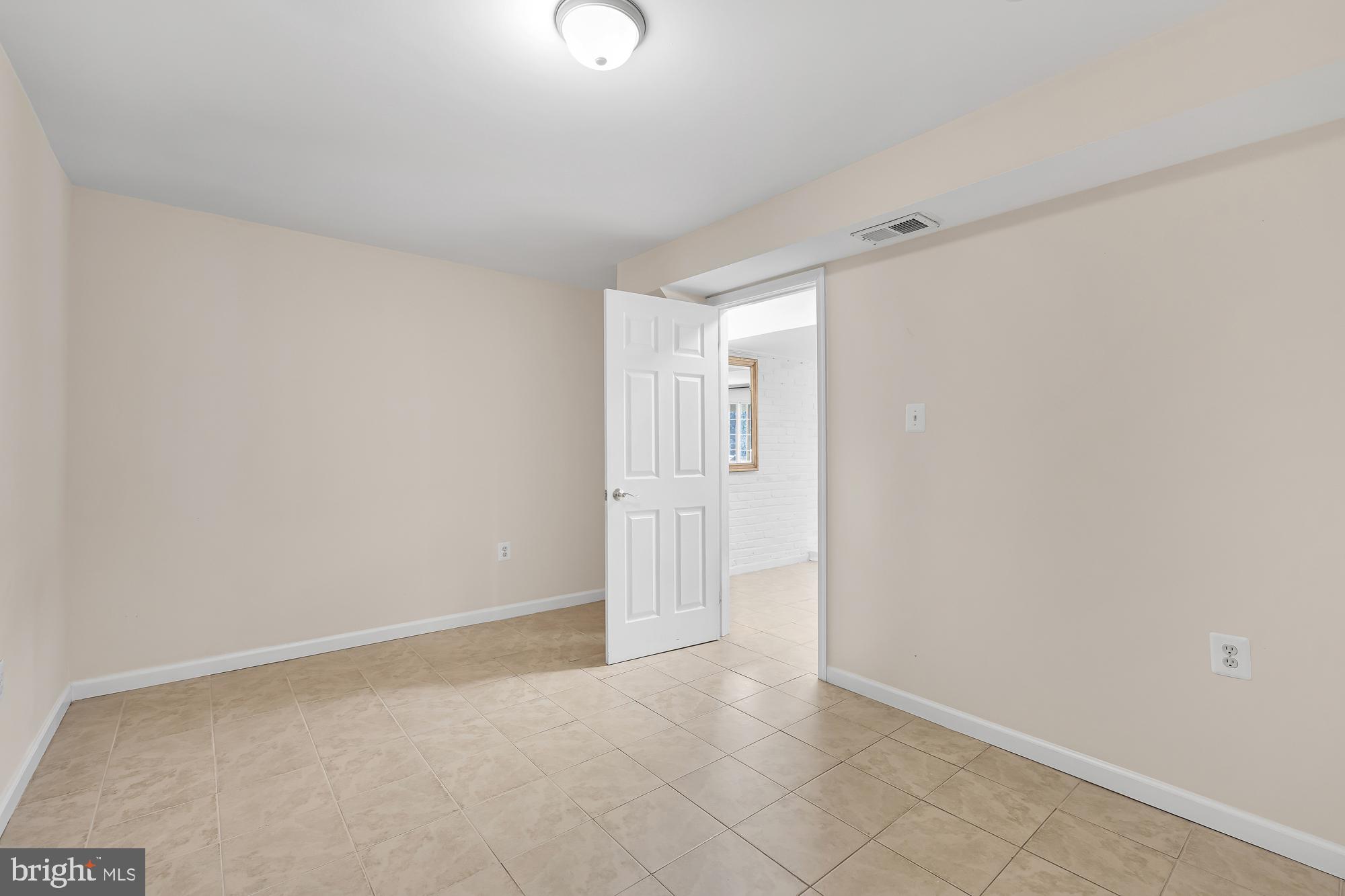 4206 SLEEPY HOLLOW ROAD