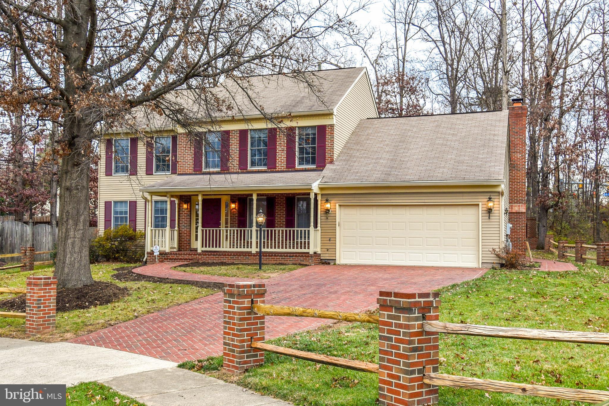 908 BROAD OAKS DRIVE