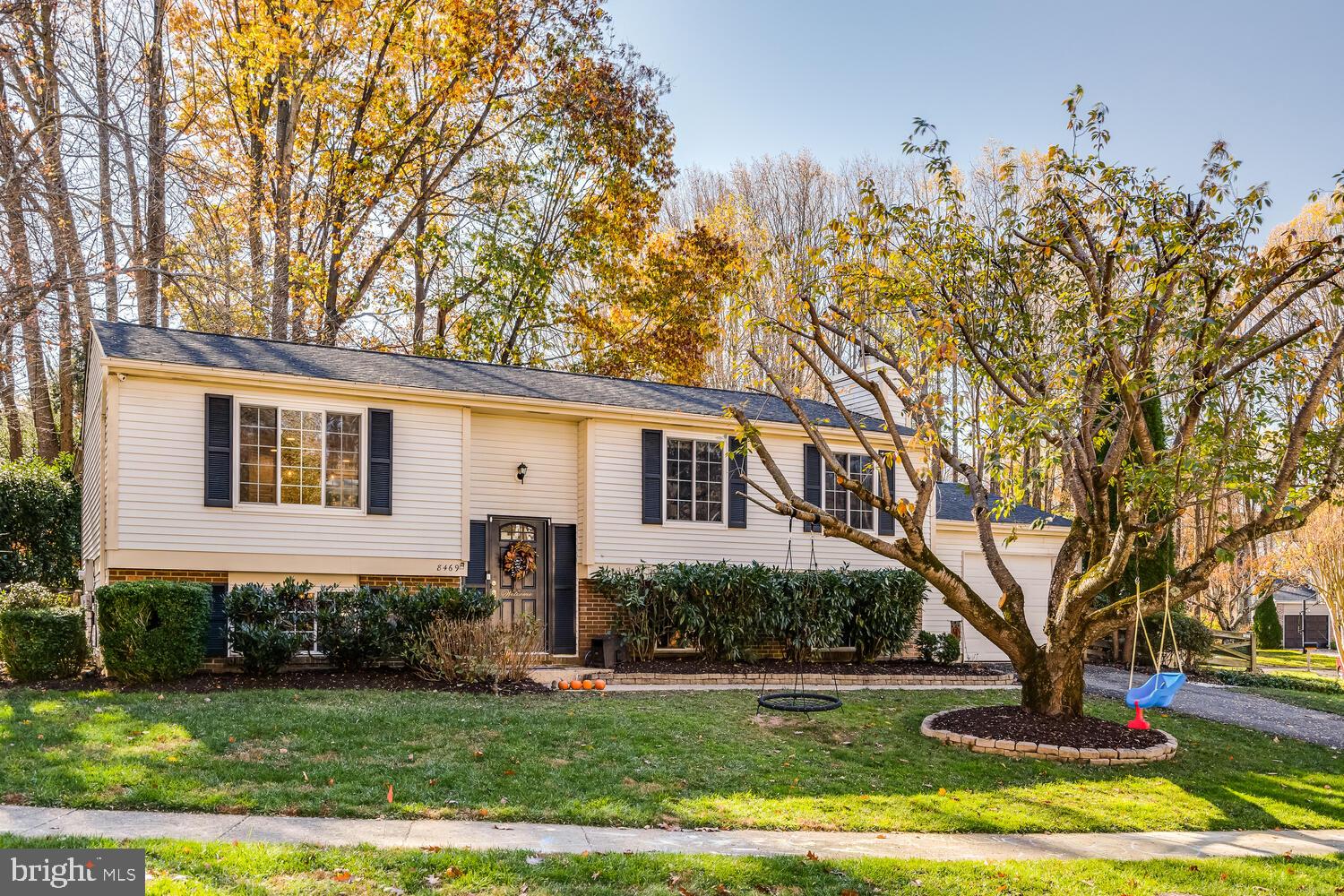 8469 ARARAT COURT