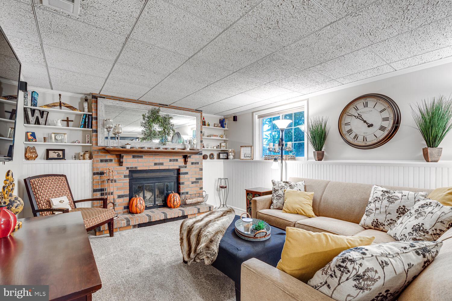8469 ARARAT COURT