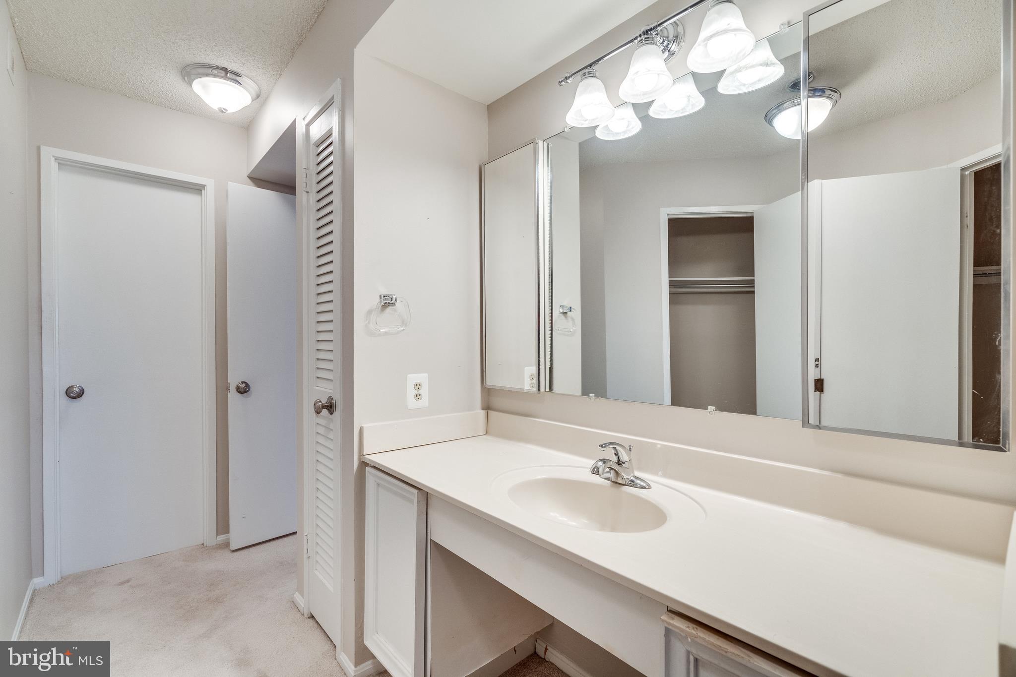 5904 MOUNT EAGLE DRIVE 1207