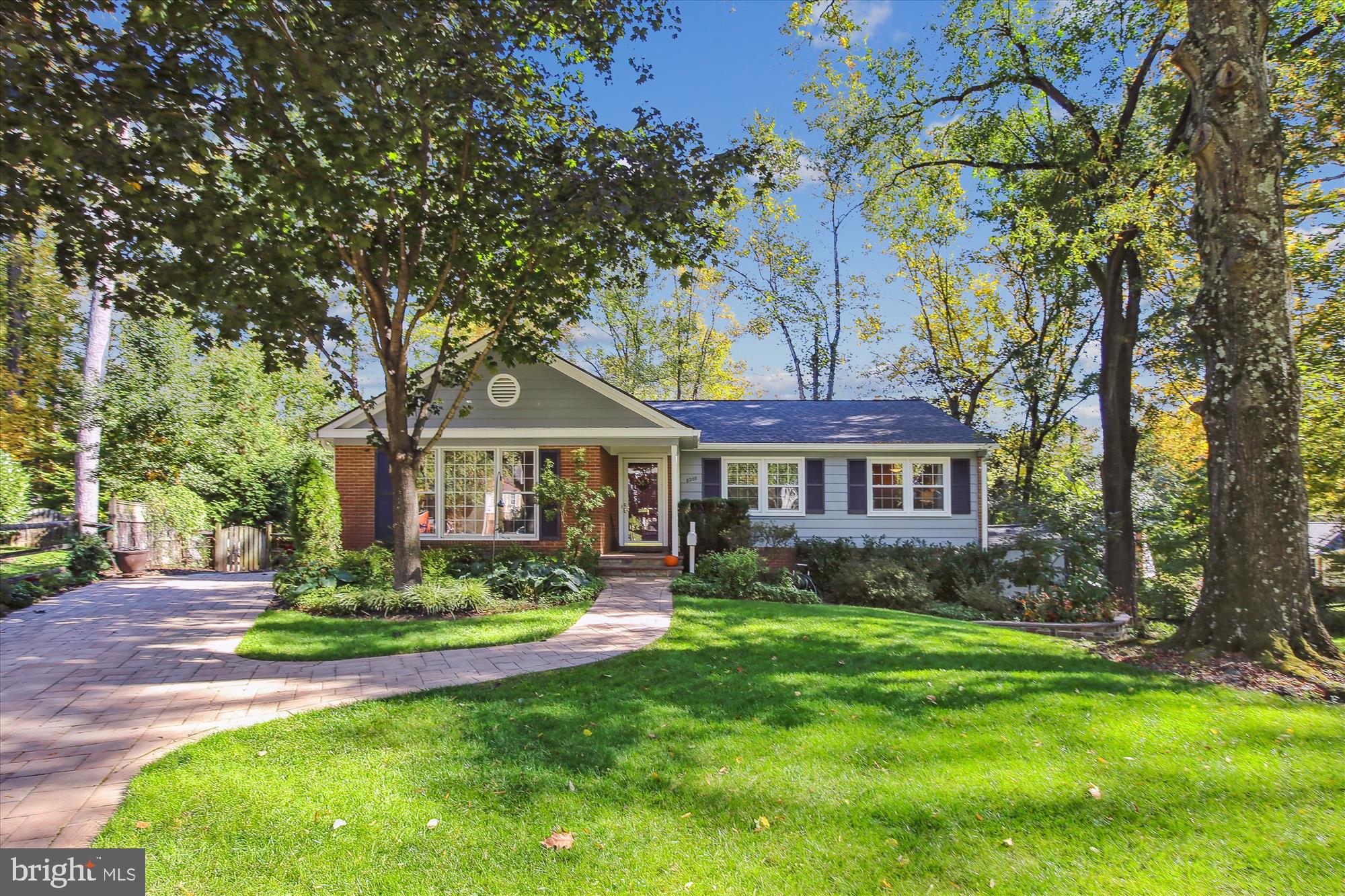 8209 CAPTAIN HAWKINS COURT