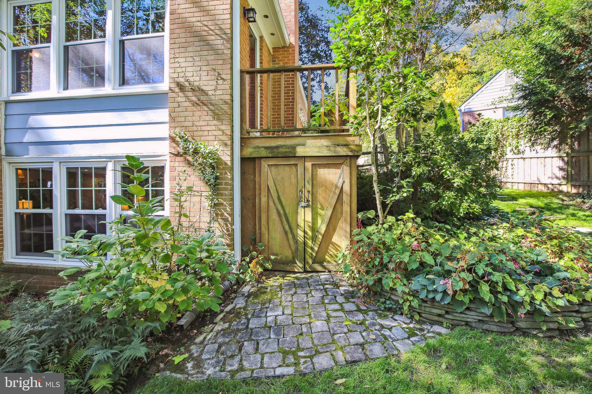8209 CAPTAIN HAWKINS COURT